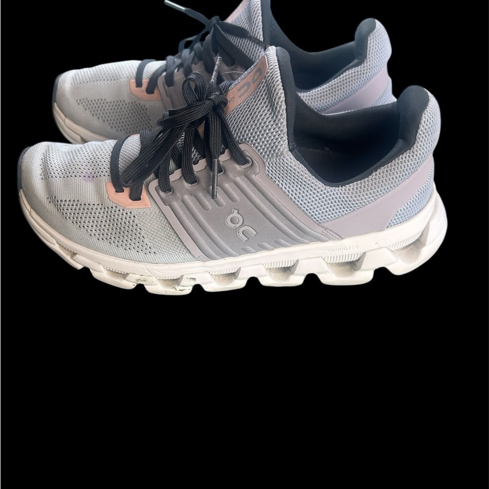 On Running Gray and White Athletic Shoes with Cloud Cushioning - Picture 5 of 9
